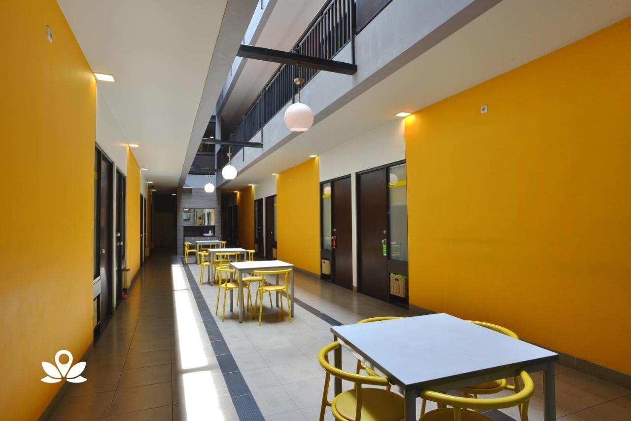 Zen Rooms Setiabudi Barat Yakarta Exterior foto